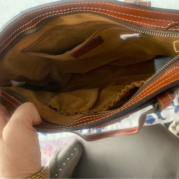 Patricia Nash Poppy Heritage Tote in cognac brown full-grain leather - Picture 5 of 10